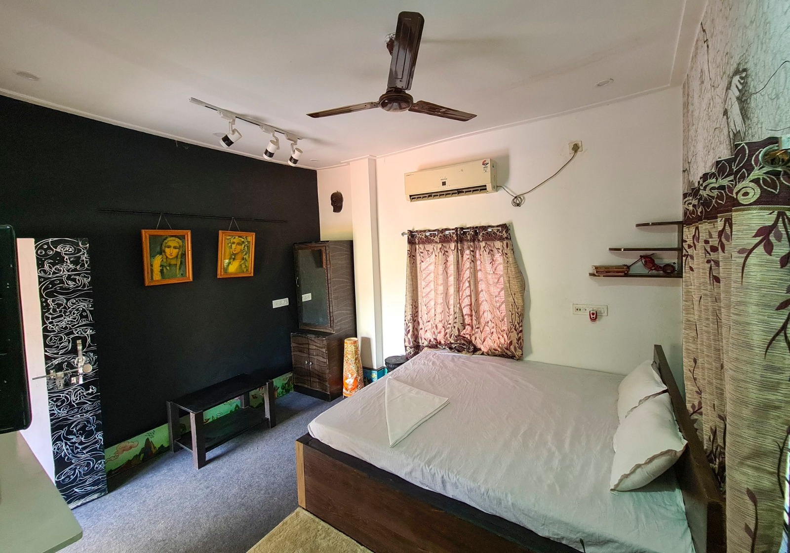 Gallery Cottage AC no 104