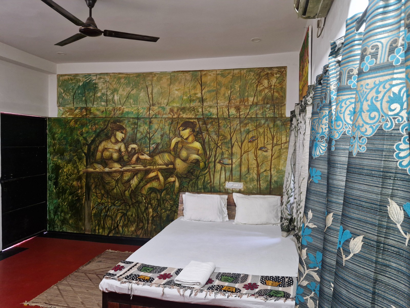 Sitara super deluxe AC room no 112